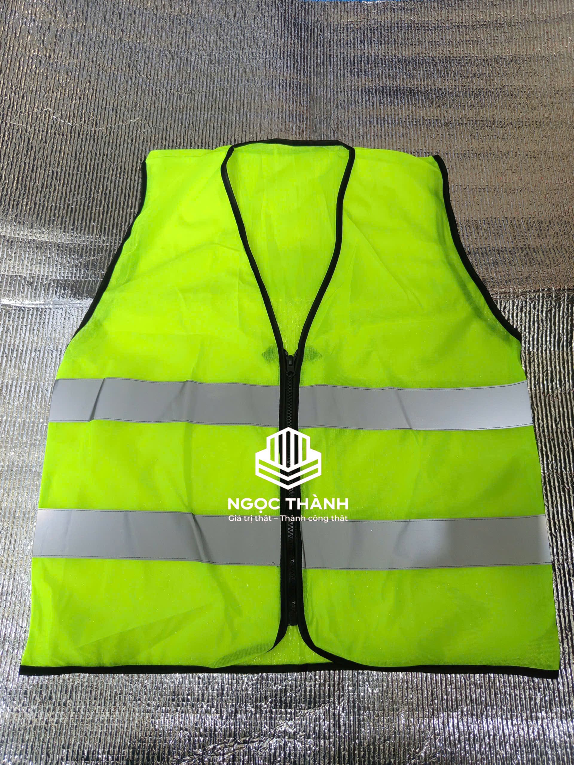 Cấu Tạo và Chất Liệu May Áo Phản Quang Giao Thông Đạt Chuẩn