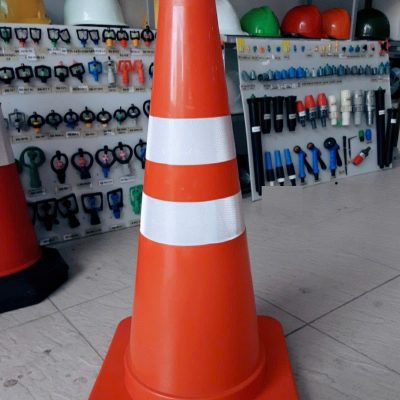 Cọc giao thông nhựa cứng phản quang 70cm - GT.70 A