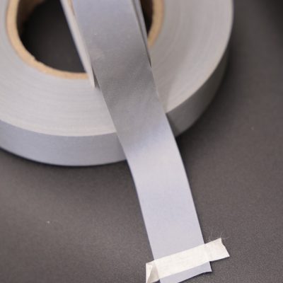 Phản quang Poly xám tốt 2,5cm x 100m