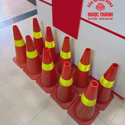 Cọc giao thông cứng 56cm GT56